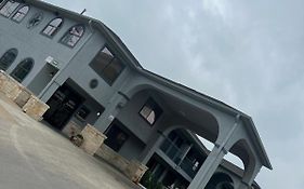 Mustang Inn And Suites